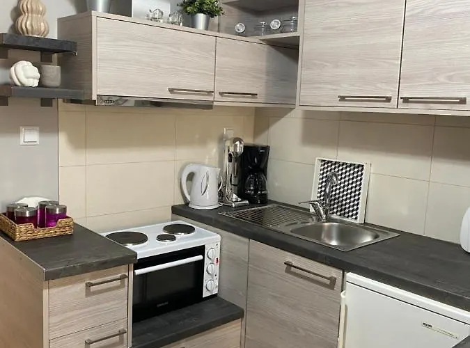 On The Square * Calamata