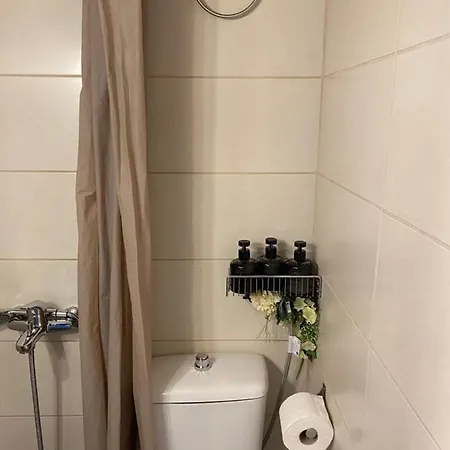 On The Square カラマタ